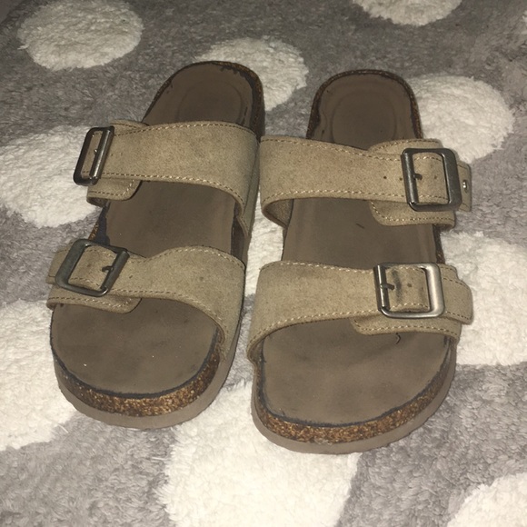 Madden Girl shoes (fake birkenstocks) - Picture 3 of 7
